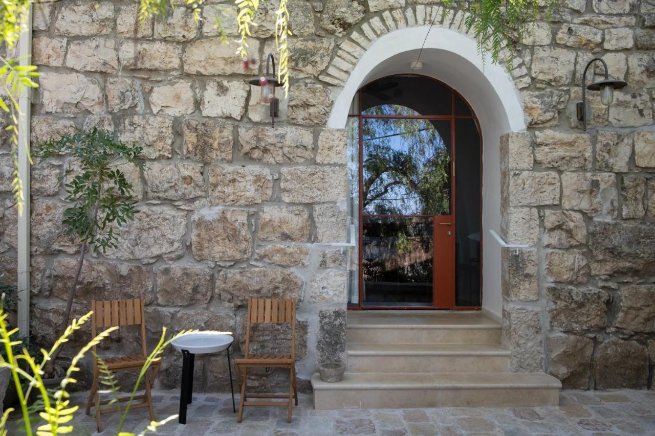 Khan Ein Karem Boutique Hotel Йерусалим Екстериор снимка